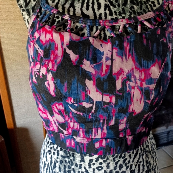 Swim wear - Picture 1 of 3